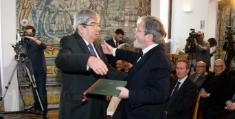 Cruz Vermelha recebe Prémio Direitos Humanos 2017 atribuído pela Assembleia da República